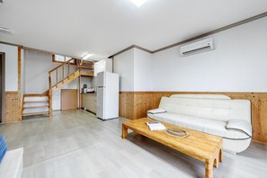 Basic Room, 2 Bedrooms (A105(no pet)) | 1 bedroom, free WiFi - Yeosu Dangdangi Dog Family Pension Gold (Yeosu)