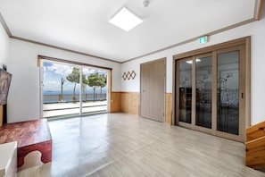 1 bedroom, WiFi (free) - Yeosu Dangdangi Dog Family Pension Gold (Yeosu)