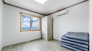 1 bedroom, free WiFi - Yeosu Dangdangi Dog Family Pension Gold (Yeosu)