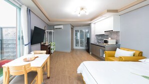 Basic Room, 1 Bedroom (303)