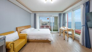 Basic Room, 1 Bedroom (303) | 1 bedroom, free WiFi - Gangneung Glad Pension (Gangneung)