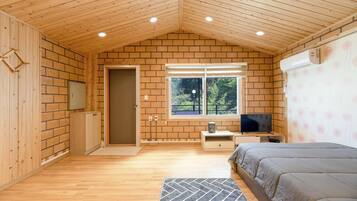 Basic Room, 1 Bedroom (Hobak2) | 1 bedroom, free WiFi