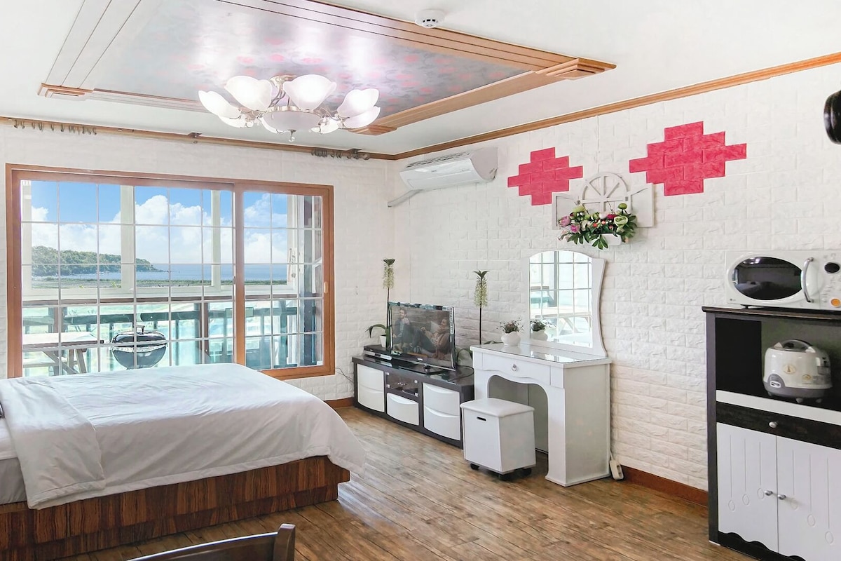 Basic Room, 1 Bedroom (Hanuel ( F3 )) | 1 bedroom, WiFi (free)