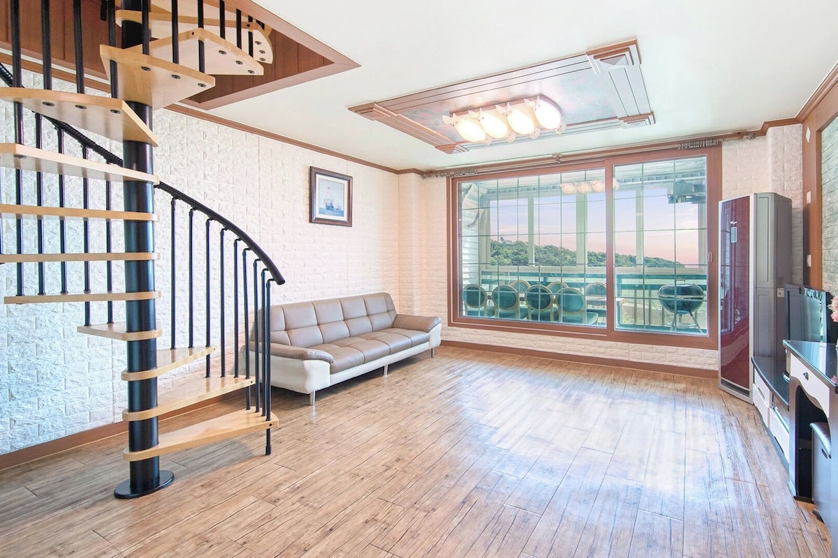 Basic Room, 2 Bedrooms (Seokyang ( F3 )) | 1 bedroom, WiFi (free)