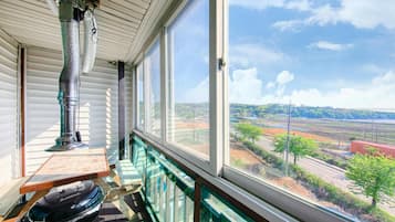 Basic Room, 1 Bedroom (Nakjo ( F2 )) | 1 bedroom, free WiFi