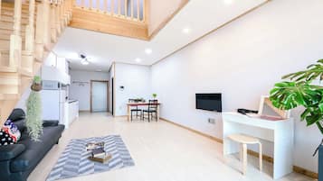 Basic Room, 1 Bedroom (201) | 1 bedroom, WiFi (free)