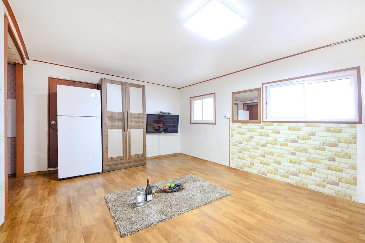 Basic Room, 1 Bedroom (2) | 1 bilik tidur, Wi-fi percuma 
