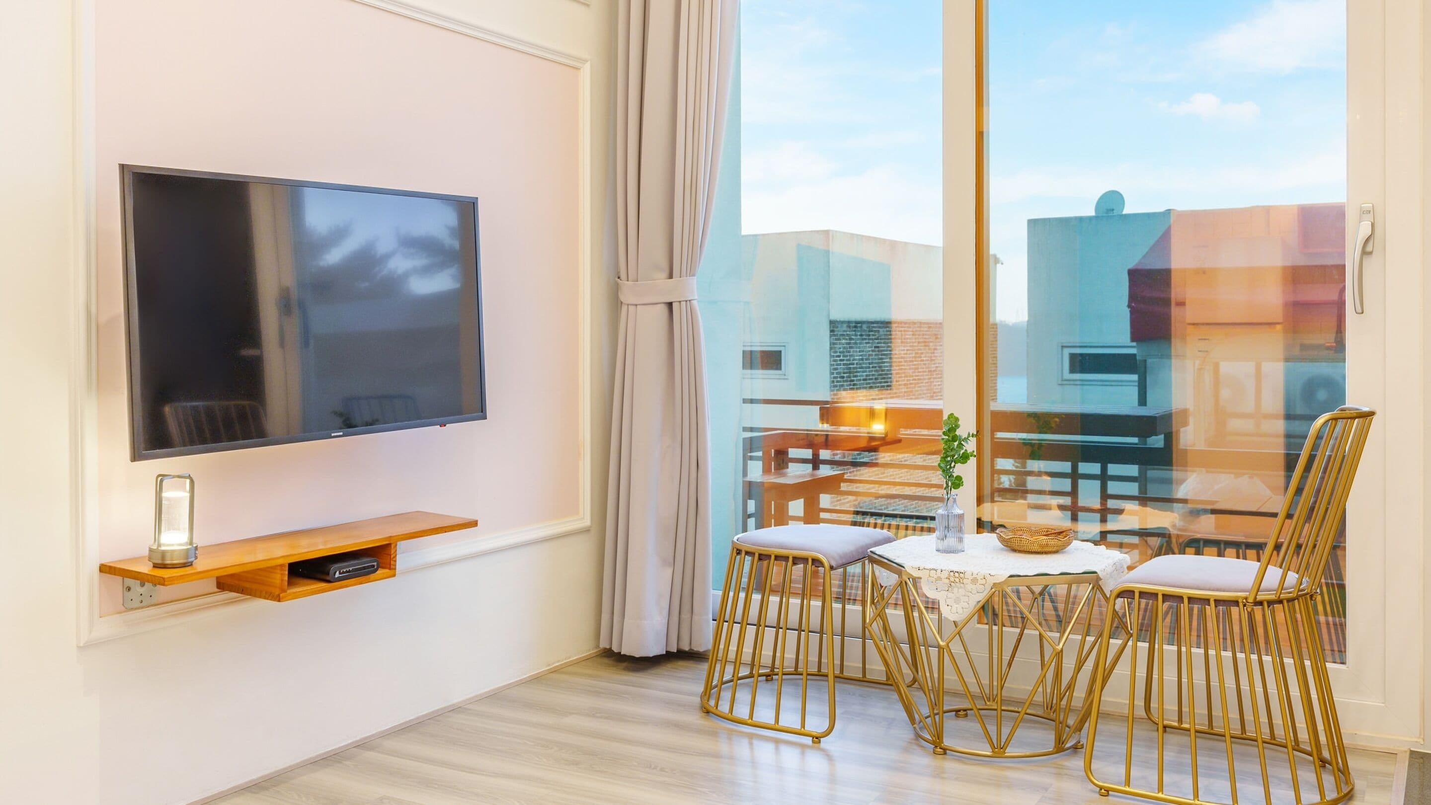 Basic Room, 1 Bedroom (F104 (No Ocean View)(No Pool)) | 1 bedroom, WiFi (free)