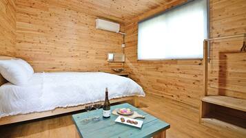 Basic Room, 4 Bedrooms (Gamnamu ( F1 )) | 1 bedroom, free WiFi