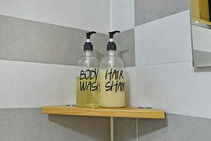 Quarto básico, 2 quartos (Pyeonbaeknamu ( F2 )) | 1 quarto, Wi-Fi de cortesia