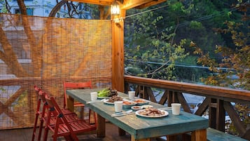 Basic Room, 2 Bedrooms (Nakyeopsong ( F2 )) | 1 bedroom, WiFi (free)