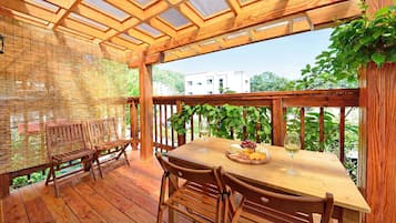 Basic Room, 2 Bedrooms (Pyeonbaeknamu ( F2 )) | 1 bedroom, WiFi (free)