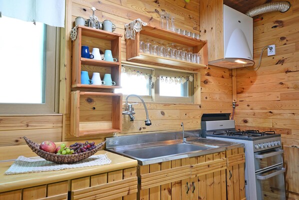 基础客房, 4 间卧室 (Gamnamu ( F1 )) | 1 多间卧室、免费 WiFi