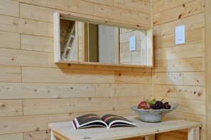 Basic Room, 2 Bedrooms (Pyeonbaeknamu ( F2 )) - Samcheok View of Sea Pension (Samcheok)