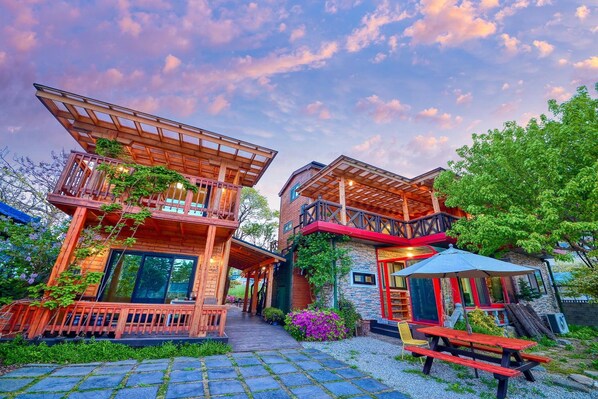 Exterior - Samcheok View of Sea Pension (Samcheok)