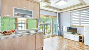 Basic Room, 1 Bedroom (Lavender ( F2 )) | 1 bedroom, free WiFi