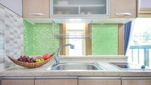 Basic Room, 1 Bedroom (Lavender ( F2 )) - Samcheok Herb Pension (Samcheok)