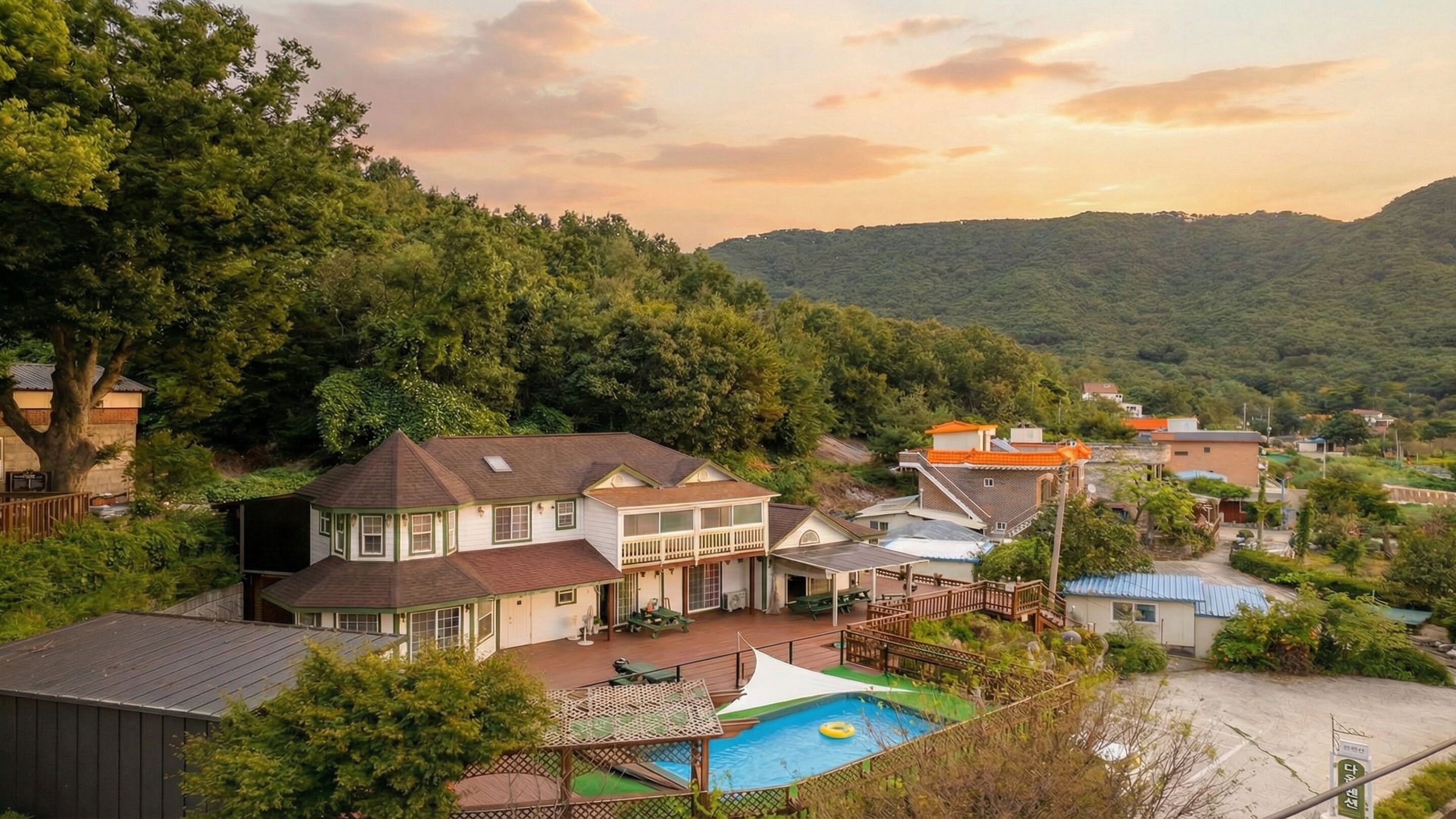 المنشأة من الخارج