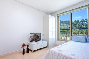 Basic Room, 1 Bedroom (303) | 1 bedroom, WiFi (free)