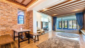 Basic Room, 1 Bedroom (PoolVilla  A)