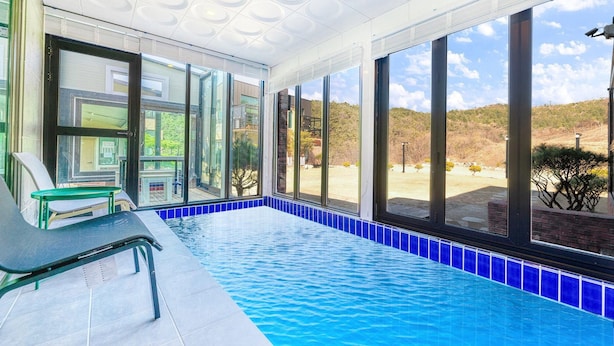 Basic Room, 1 Bedroom (PoolVilla  B)