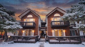 บริเวณภายนอก