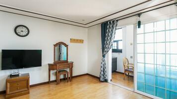 Basic Room, 1 Bedroom (201) | 1 bedroom, free WiFi