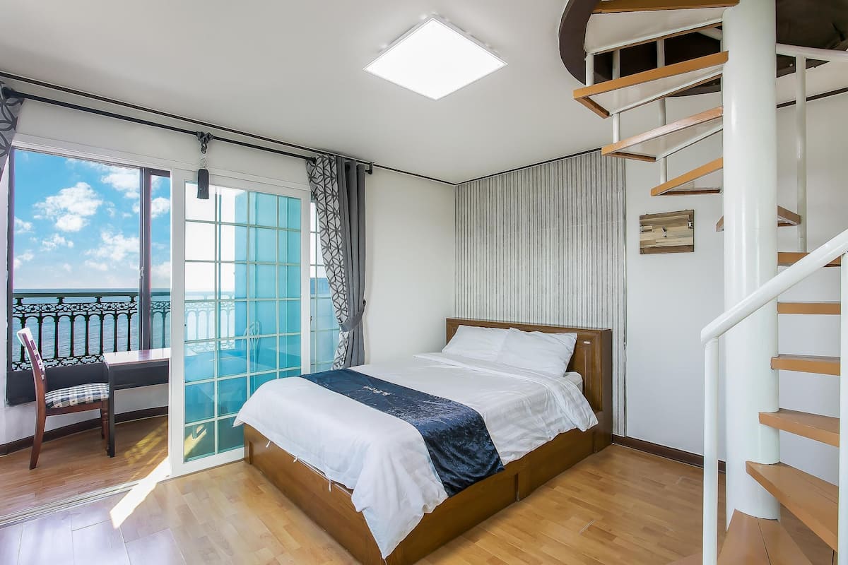 Basic Room, 2 Bedrooms (303) | 1 bedroom, free WiFi