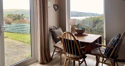 Ballygally Seaview and garden 1 bedroom hideaway