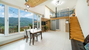 Basic Room, 1 Bedroom (201 ( Duplex, Spa )) | 1 bedroom, free WiFi - Gapyeong Two Dog Place Pension (Gapyeong)