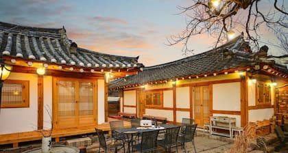 Gyeongju Hanokstay Hangbokhanzip