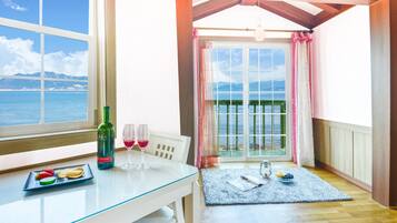 Basic Room, 1 Bedroom (Jeoyeoknoel) | 1 bedroom, free WiFi