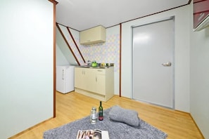 Basic Room, 1 Bedroom (Haedoti) - Gangneung Sunrise Pension (Gangneung)