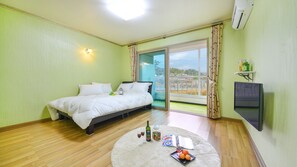 Basic Room, 1 Bedroom (203 ( F2 )) | 1 bedroom, free WiFi - Samcheok Haemaru Pension (Samcheok)