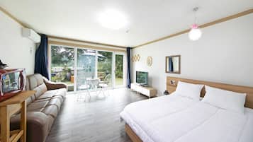 Basic Room, 1 Bedroom (101) | 1 bedroom, WiFi (free)