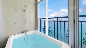 1 개의 침실, 무료 WiFi