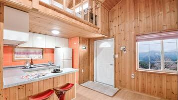 Basic Room, 1 Bedroom (Haetsalmaru) | 1 bedroom, free WiFi