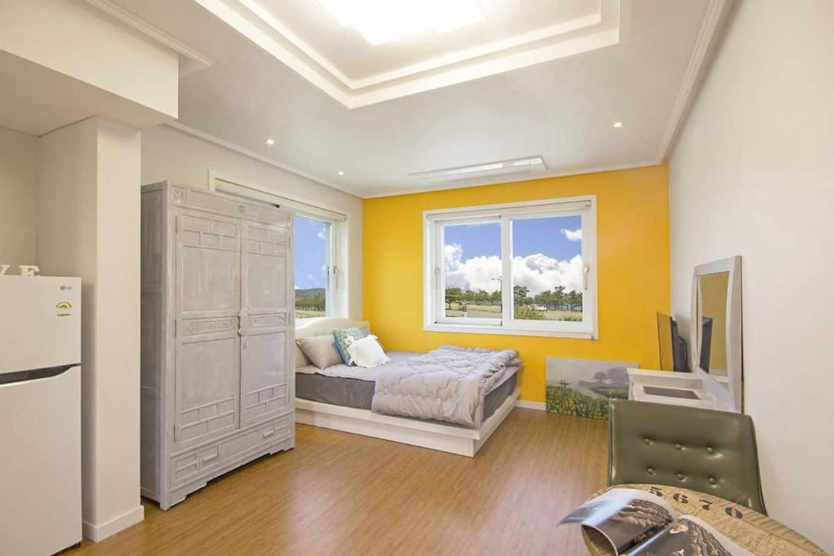 Basic Room, 1 Bedroom (Espresso ( F2 )) | 1 bedroom, free WiFi
