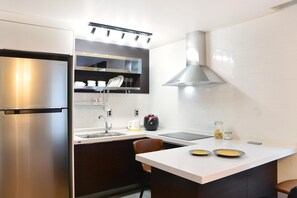 Basic Room, 1 Bedroom (201) | 1 bedroom, free WiFi - Jeju la Cour Pension (Jeju City)