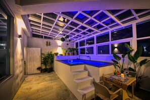   基础客房, 1 间卧室 (Cornersuite) | 1 多间卧室、免费 WiFi