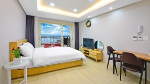 Basic Room, 1 Bedroom (203 ( F2 )) - Seogwipo Daepyeong Olleh Pension (Seogwipo)