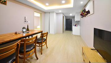 Quarto básico, 1 quarto (204 ( F2 )) | 1 quarto, Wi-Fi de cortesia