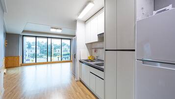 Eenvoudige kamer, 1 slaapkamer (Bokchengdokchae) | 1 slaapkamer, gratis wifi