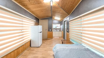 Basic Room, 1 Bedroom (Danchengbyeolchea 1) | 1 bedroom, free WiFi