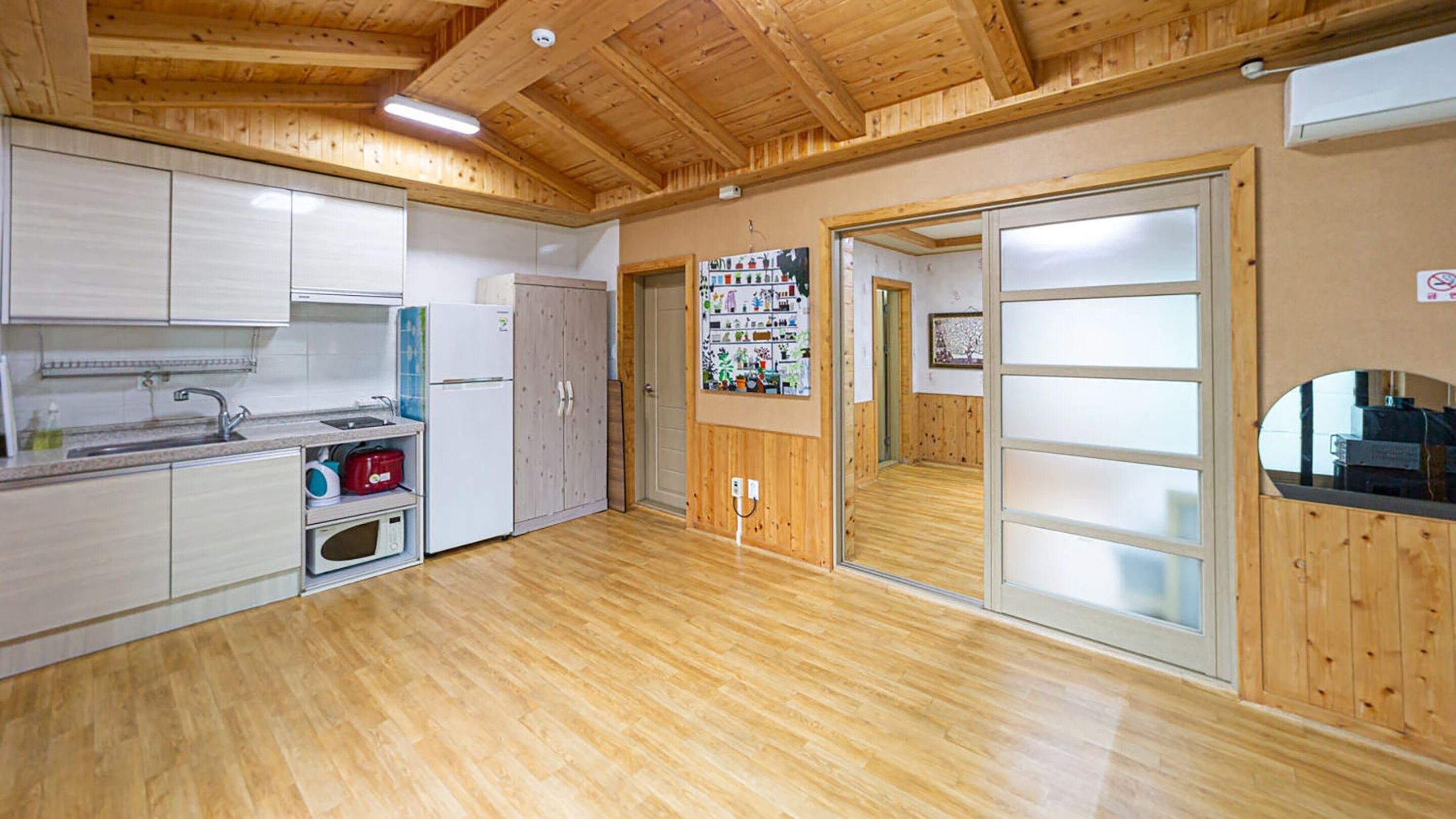 Basic Room, 1 Bedroom (Rosemary) | 1 bedroom, free WiFi