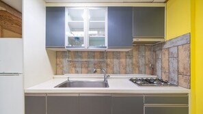 Basic Room, 1 Bedroom (Ttre ( F1 )) - Gapyeong Tremore Pension (Gapyeong)