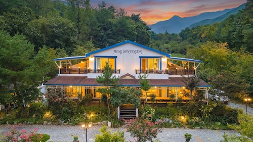 Samcheok Garden Pension