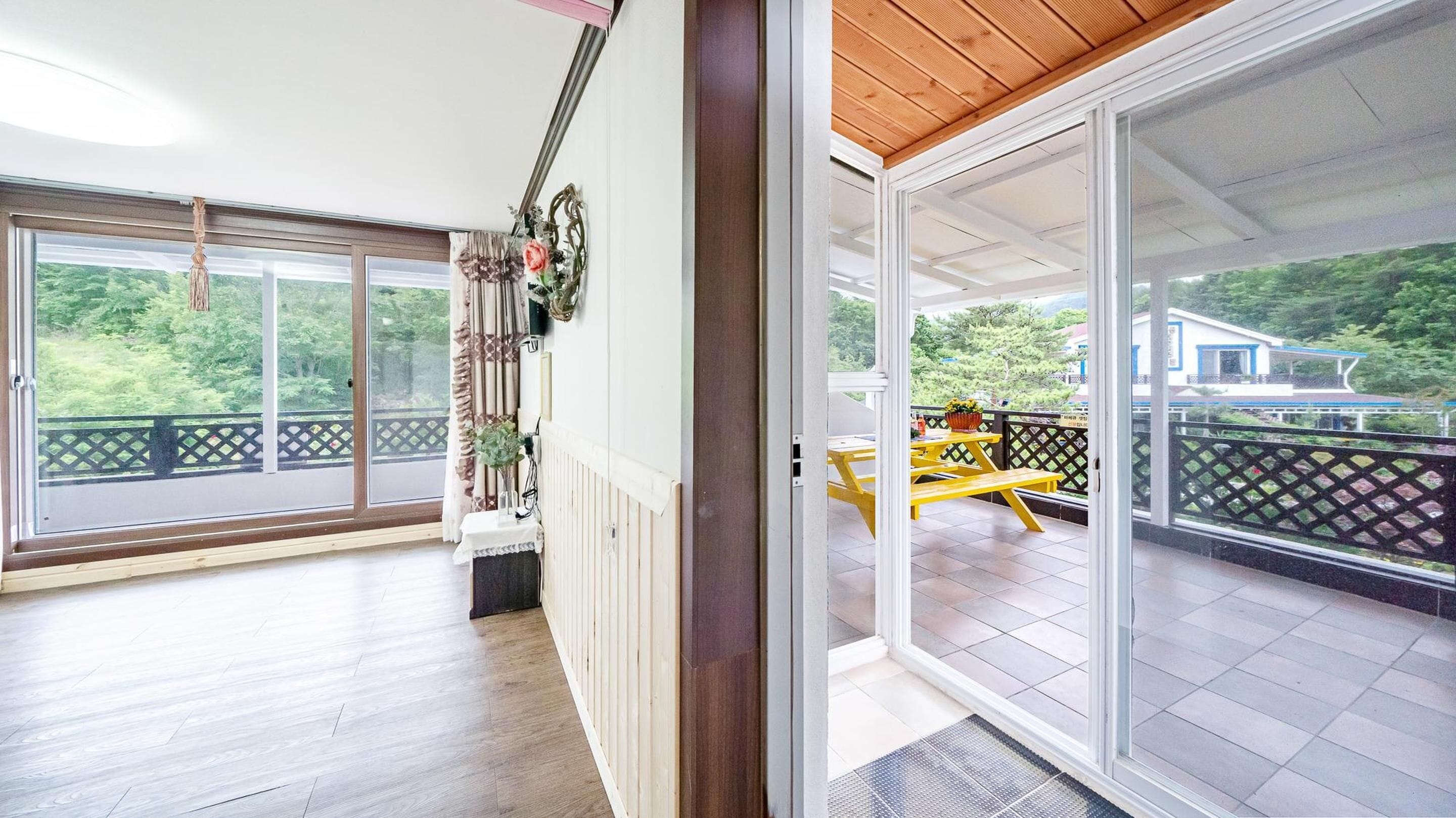 Basic Room, 1 Bedroom (Hwangeumsae ( F2 )) | 1 bedroom, free WiFi