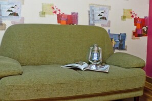 Basic Room, 2 Bedrooms (Cafe) | 1 bedroom, free WiFi - Yangpyeong Yoon & Park Spa Pension (Yangpyeong)