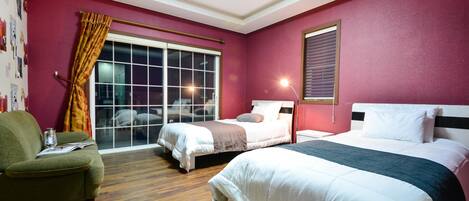 Habitación básica, 2 habitaciones (Cafe) | 1 dormitorio y wifi gratis